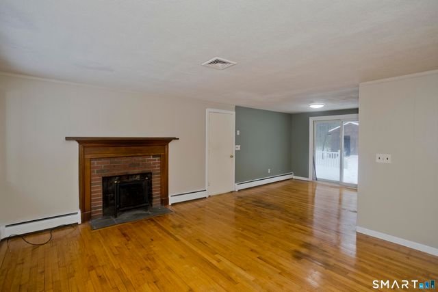 23 Little Brook Road, New Hartford, CT 06057