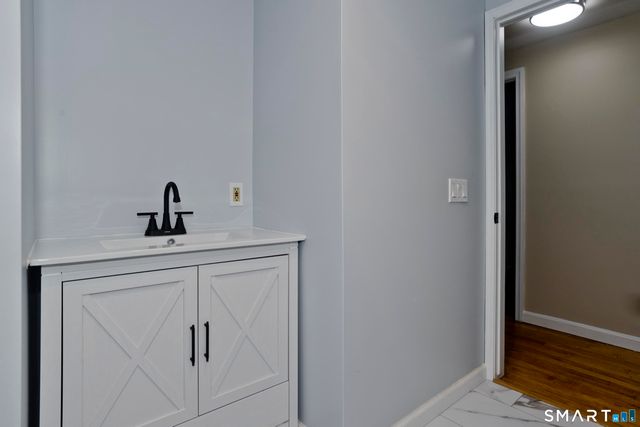 23 Little Brook Road, New Hartford, CT 06057