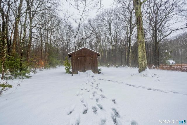 23 Little Brook Road, New Hartford, CT 06057