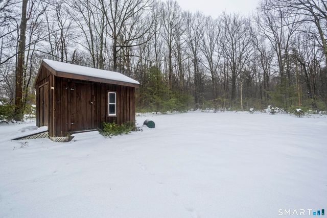 23 Little Brook Road, New Hartford, CT 06057