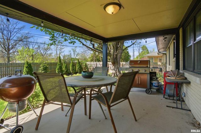 516 W WESTWOOD Drive, Peoria, IL 61614