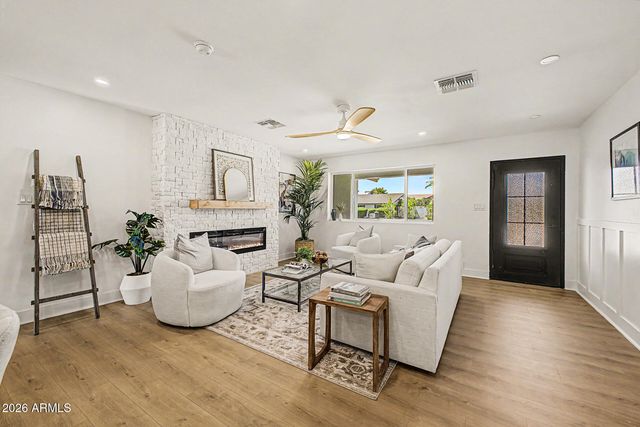 3127 E ALTADENA Avenue, Phoenix, AZ 85028