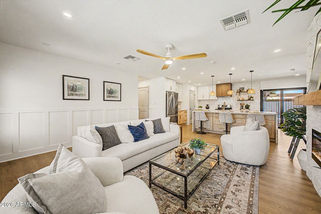 3127 E ALTADENA Avenue, Phoenix, AZ 85028