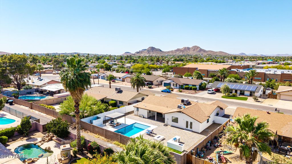 Image 62 of property listing at 3127 E ALTADENA Avenue, Phoenix, AZ 85028