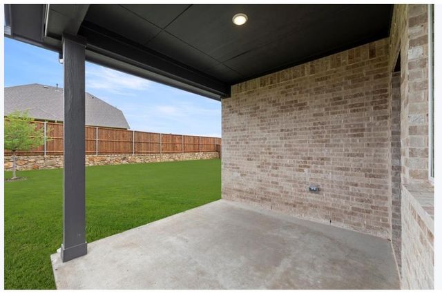 2902 Hanscom Street, Forney, TX 75126