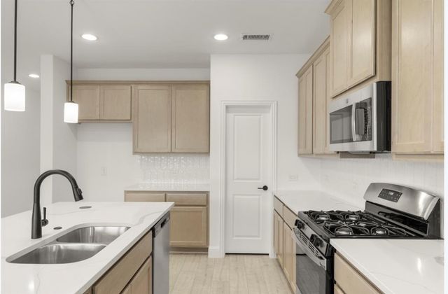 2902 Hanscom Street, Forney, TX 75126