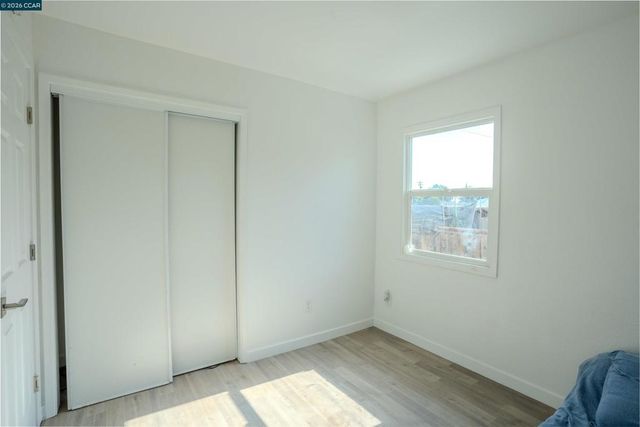 52 Bell Dr, Pittsburg, CA 94565