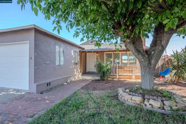 52 Bell Dr, Pittsburg, CA 94565