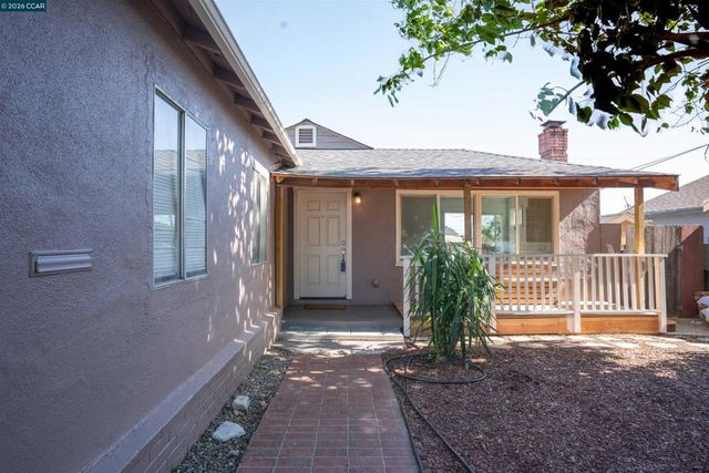 52 Bell Dr, Pittsburg, CA 94565