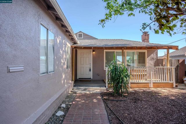 52 Bell Dr, Pittsburg, CA 94565