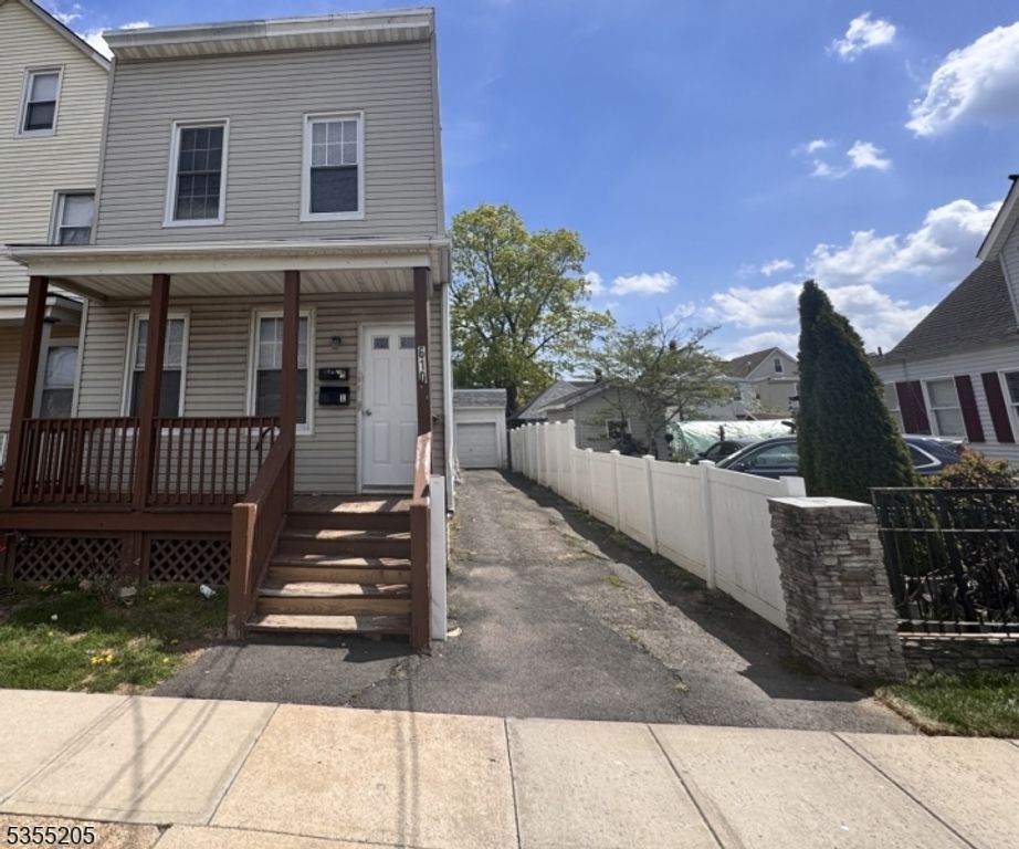 610 Cortlandt St, Perth Amboy City, NJ 08861