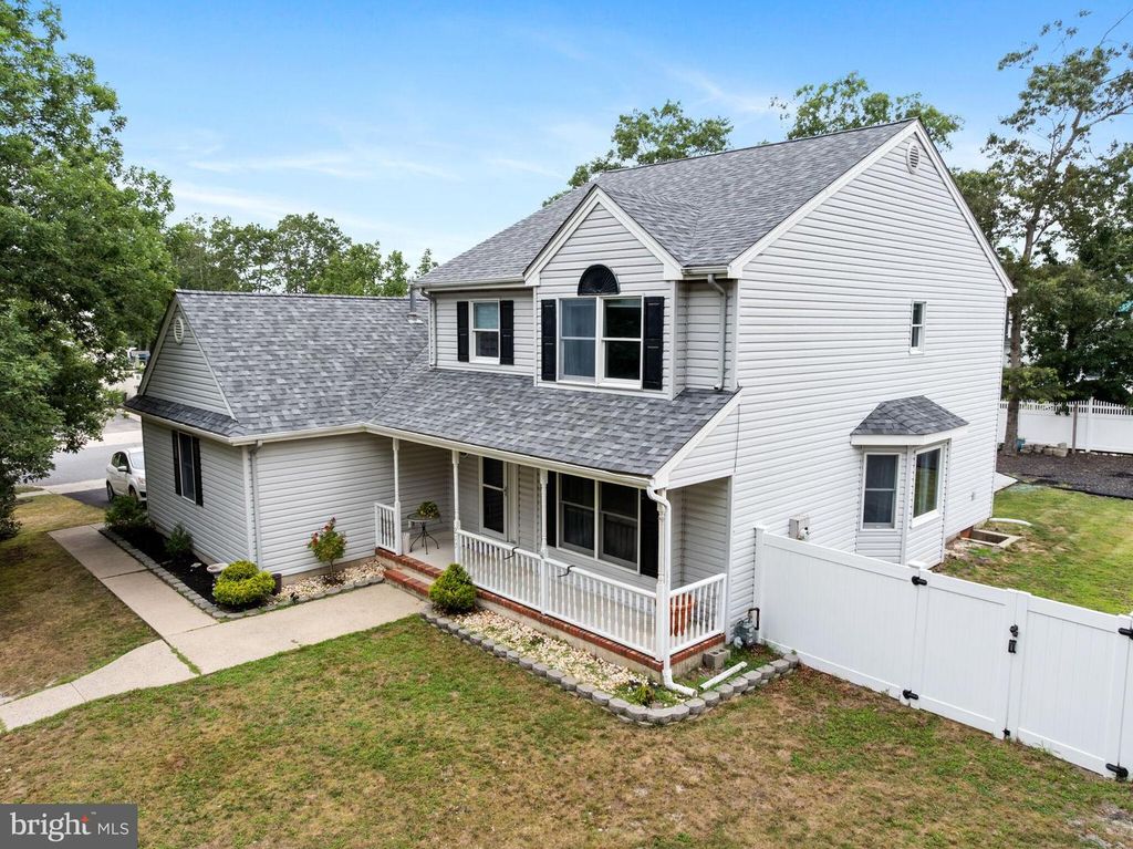 217 LAZY OAK LN, Manahawkin, NJ 08050