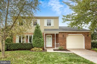 30 EDGEWOOD DRIVE, Mechanicsburg, PA 17055