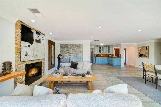 5420 Parkmor, Calabasas, CA 91302