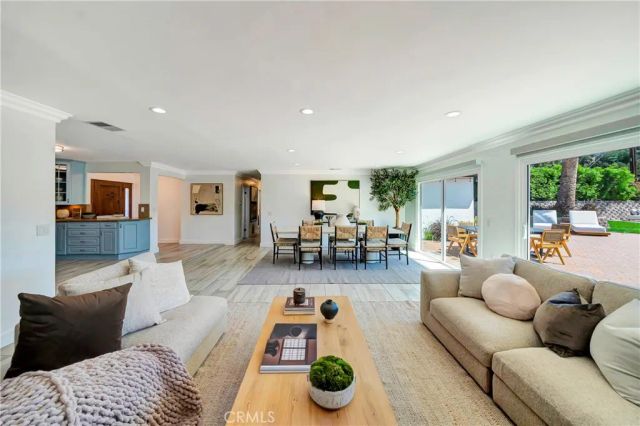 5420 Parkmor, Calabasas, CA 91302