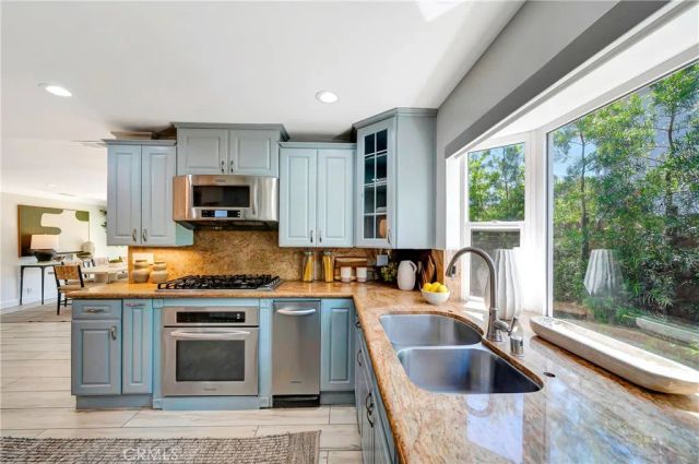 5420 Parkmor, Calabasas, CA 91302
