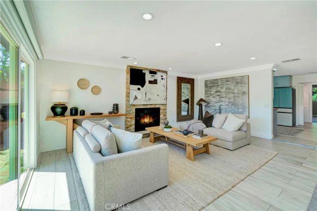 5420 Parkmor, Calabasas, CA 91302