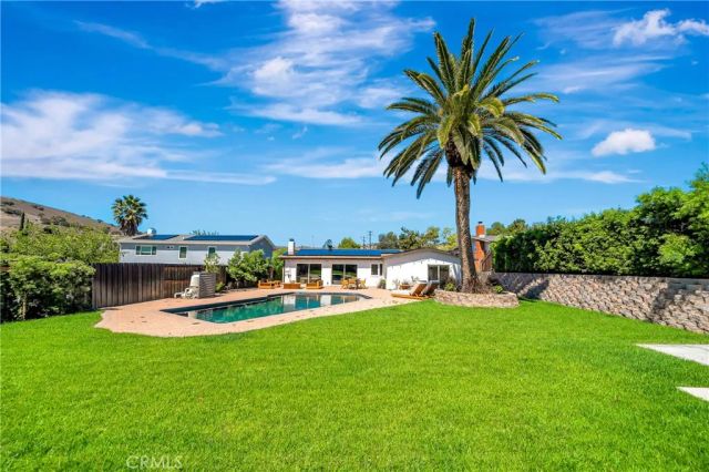 5420 Parkmor, Calabasas, CA 91302