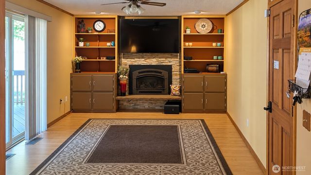 17104 24th Avenue SE, Bothell, WA 98012