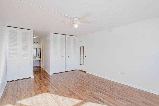 8801 W Golf Road 6B, Niles, IL 60714