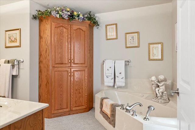 500 Navajo Trail, Kimberling City, MO 65686
