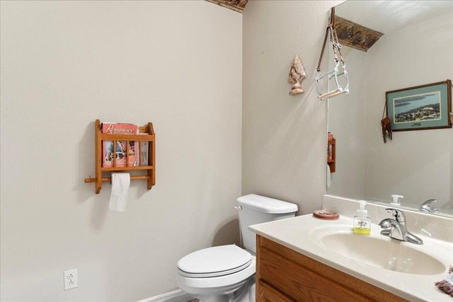 500 Navajo Trail, Kimberling City, MO 65686