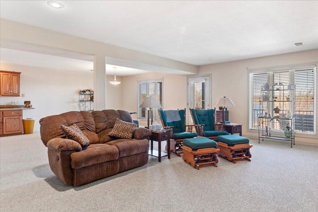 500 Navajo Trail, Kimberling City, MO 65686