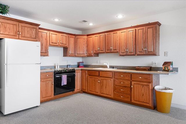 500 Navajo Trail, Kimberling City, MO 65686