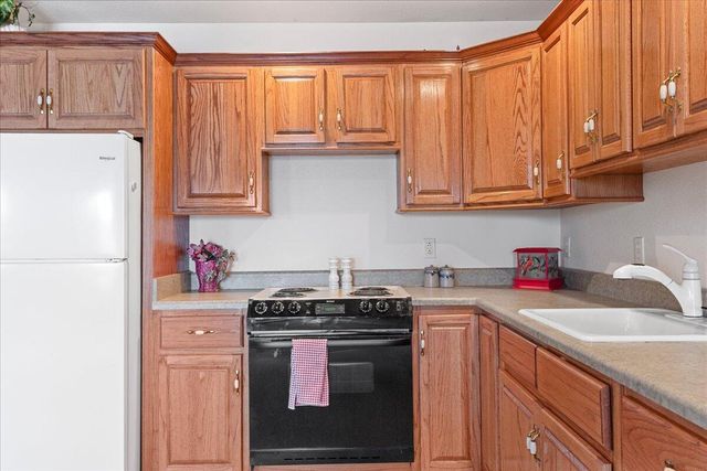 500 Navajo Trail, Kimberling City, MO 65686