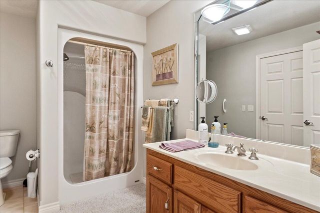 500 Navajo Trail, Kimberling City, MO 65686