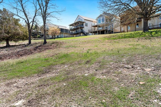 500 Navajo Trail, Kimberling City, MO 65686