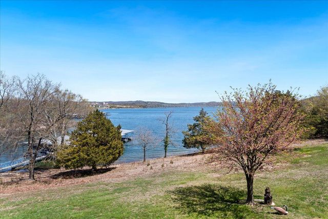 500 Navajo Trail, Kimberling City, MO 65686