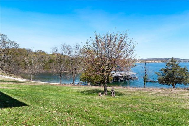 500 Navajo Trail, Kimberling City, MO 65686