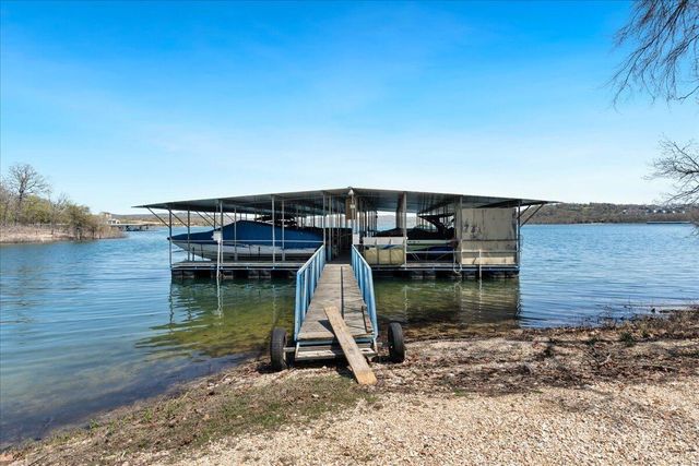 500 Navajo Trail, Kimberling City, MO 65686