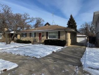 6619 44th AVENUE, Kenosha, WI 53142
