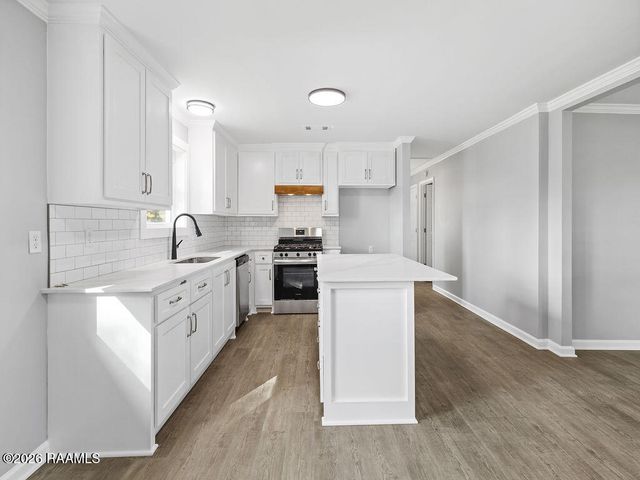 1311 Dillard Street, New Iberia, LA 70560