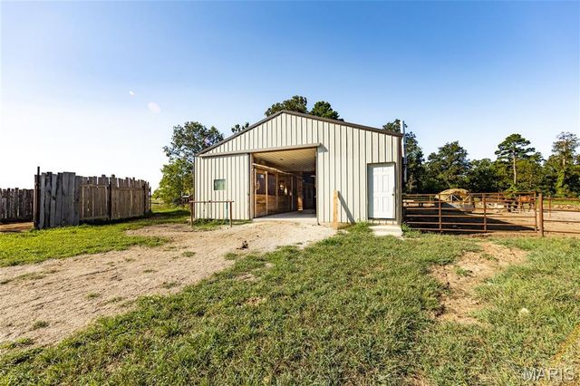 1206 Roark Drive, Summersville, MO 65571