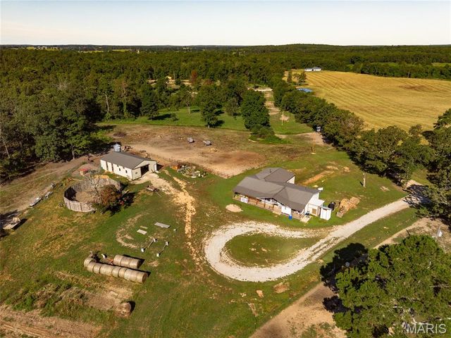 1206 Roark Drive, Summersville, MO 65571