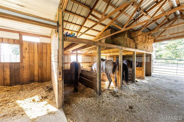 1206 Roark Drive, Summersville, MO 65571