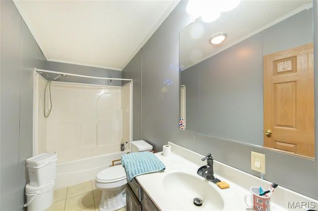 1206 Roark Drive, Summersville, MO 65571