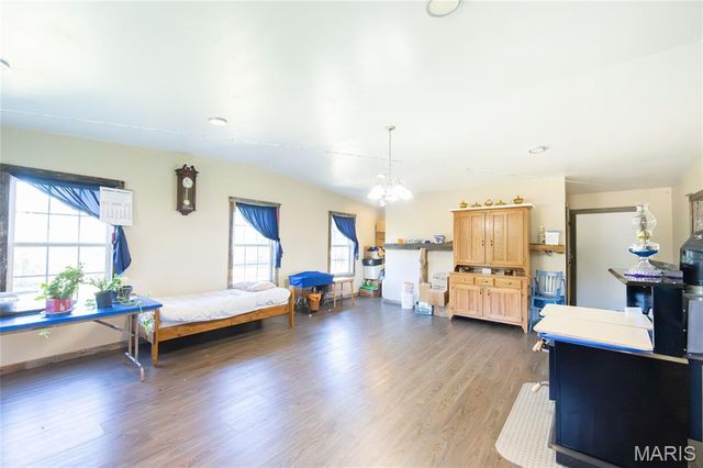 1206 Roark Drive, Summersville, MO 65571