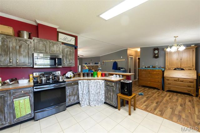 1206 Roark Drive, Summersville, MO 65571