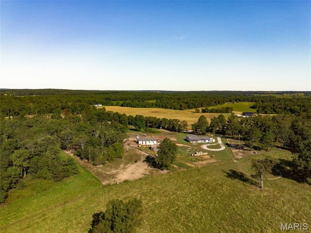 1206 Roark Drive, Summersville, MO 65571