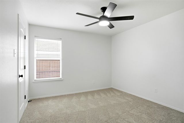 215 Willow Creek Lane, Terrell, TX 75160