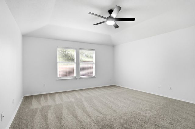 215 Willow Creek Lane, Terrell, TX 75160