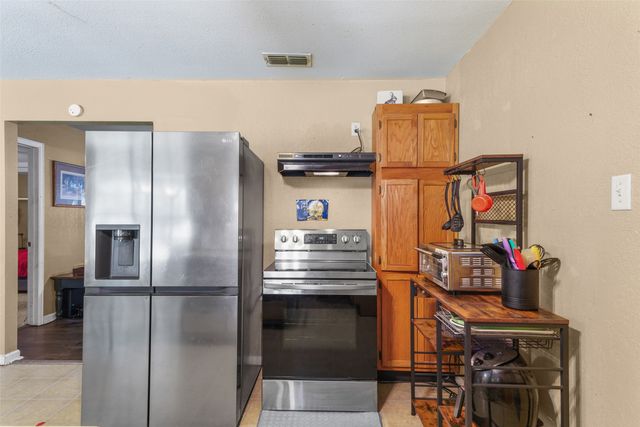 1112 Caprice Drive, Grand Saline, TX 75140