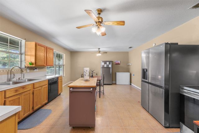 1112 Caprice Drive, Grand Saline, TX 75140