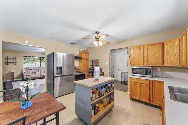 1112 Caprice Drive, Grand Saline, TX 75140