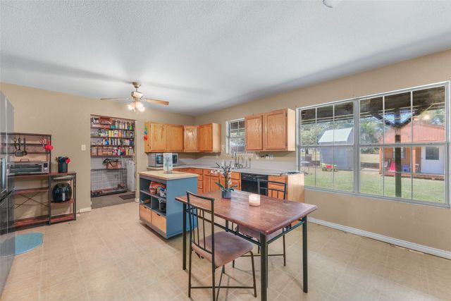 1112 Caprice Drive, Grand Saline, TX 75140