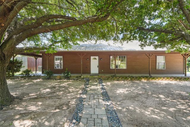 1112 Caprice Drive, Grand Saline, TX 75140